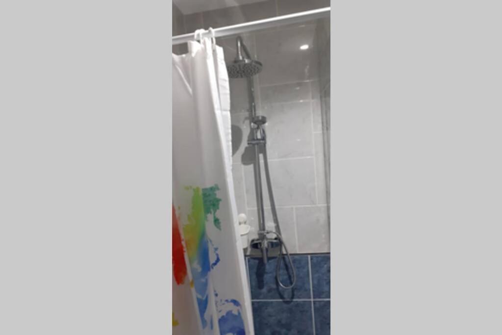 Studio Veerle Abragao Luaran gambar